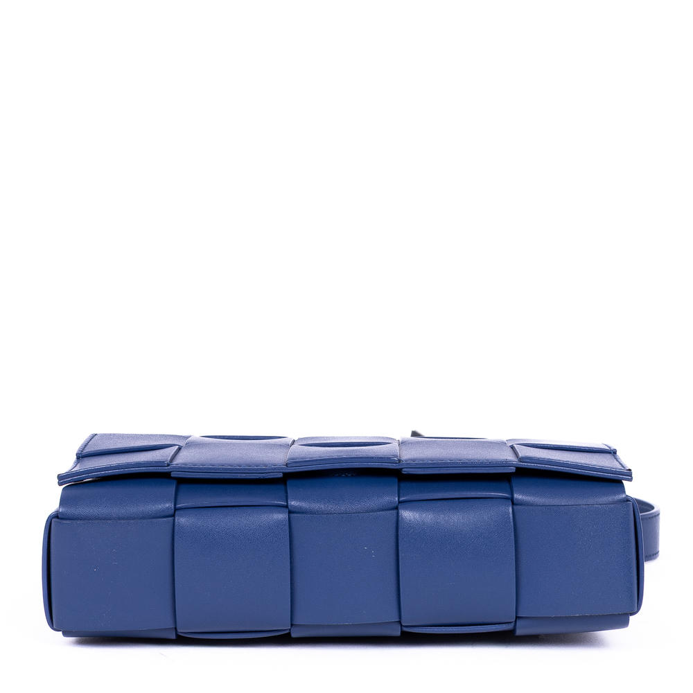 Bottega Veneta Cassette Crossbody - Picture 6 of 10